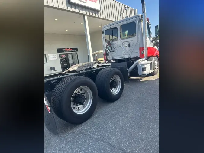 2022 FREIGHTLINER/MERCEDES NEW CASCADIA 116fef5aaebc83c409d9100a6b8eb9a7ef1