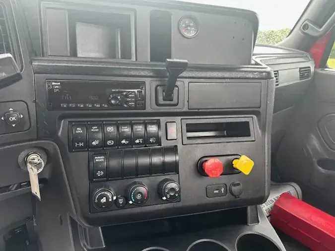 2019 INTERNATIONAL LT625