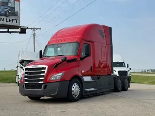 2022 FREIGHTLINER Cascadia 126