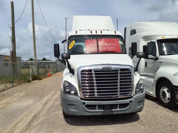 2020 FREIGHTLINER CASCADIA 113
