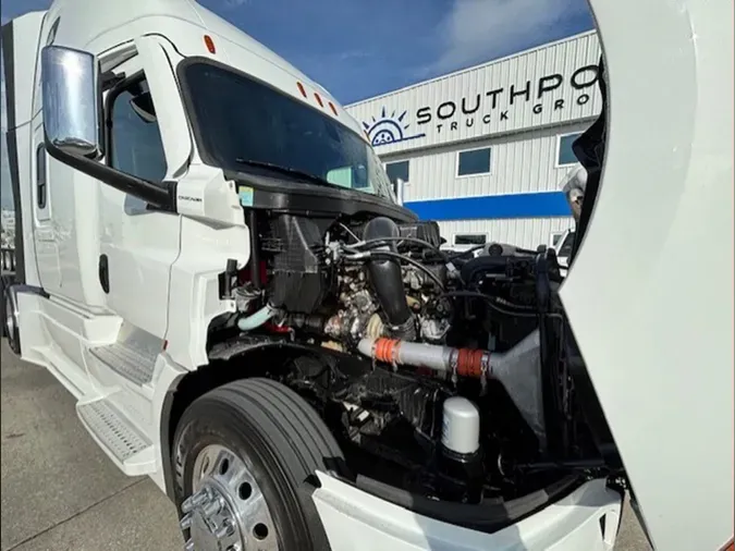 2023 Freightliner Cascadia 126