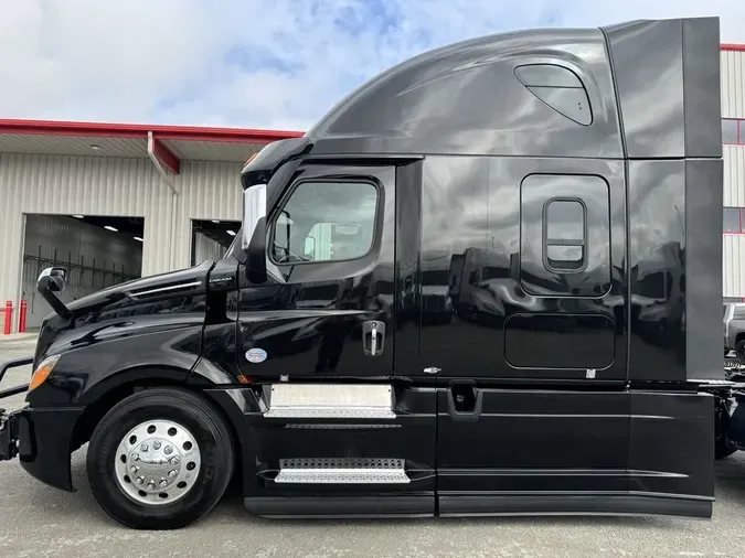 2023 Freightliner Cascadia&reg;