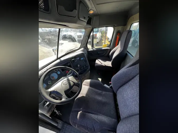 2018 FREIGHTLINER/MERCEDES CASCADIA 125