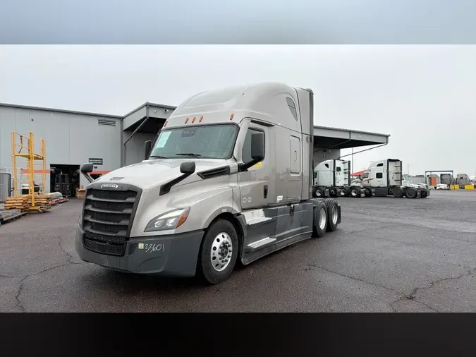 2025 Freightliner Cascadia 126
