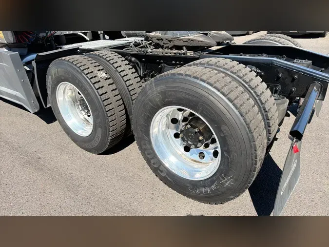 2025 Freightliner Cascadia 126ff072f9506e5f1e7eae4872ba7a5f271