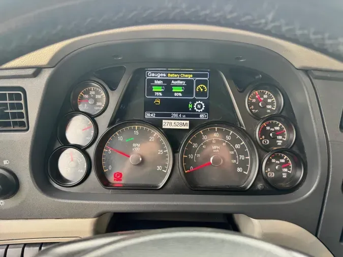 2022 Peterbilt 579