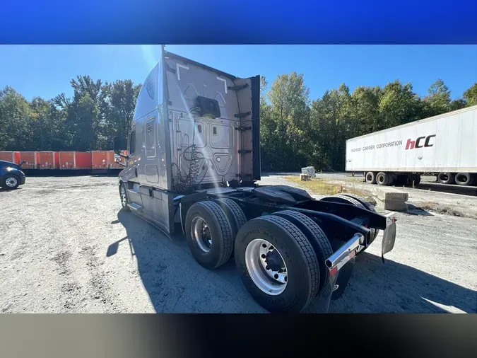 2023 Freightliner Cascadia 126