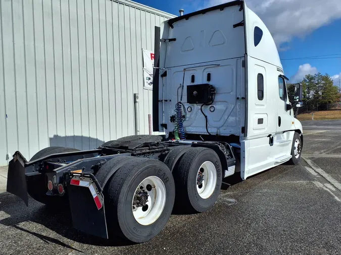 2019 FREIGHTLINER/MERCEDES CASCADIA 125