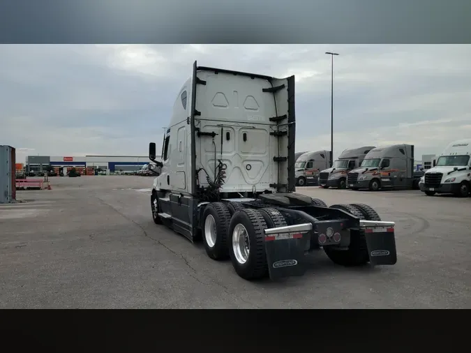 2024 Freightliner Cascadia 126