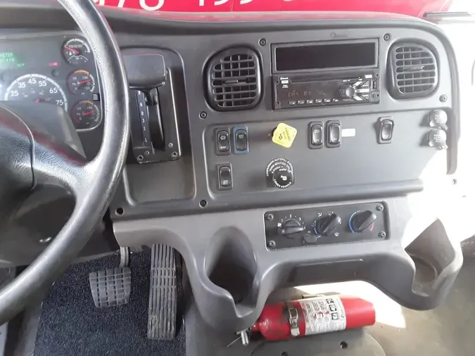 2018 FREIGHTLINER/MERCEDES M2 106
