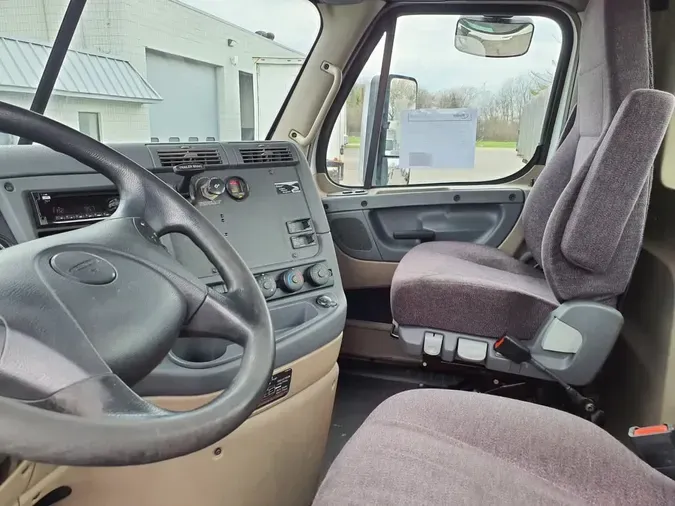 2018 FREIGHTLINER/MERCEDES CASCADIA 125