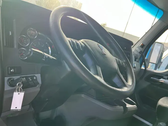 2022 Kenworth T680