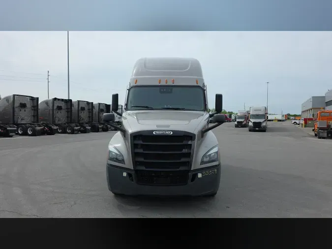 2025 Freightliner Cascadia 126