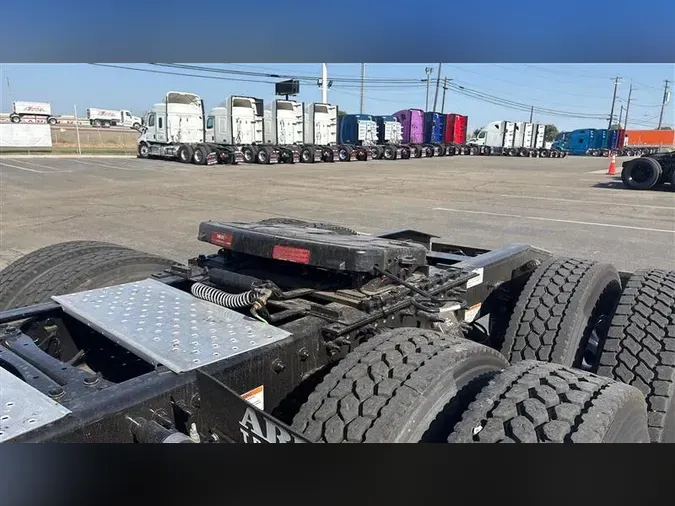 2022 FREIGHTLINER CA126