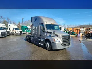 2022 Freightliner Cascadia 126