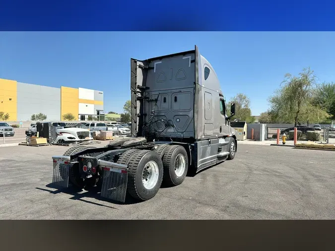 2023 Freightliner Cascadia