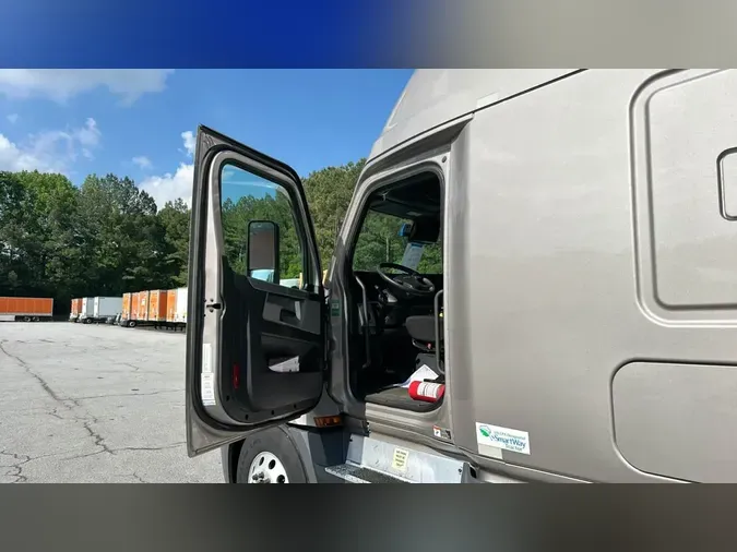 2021 Freightliner Cascadia