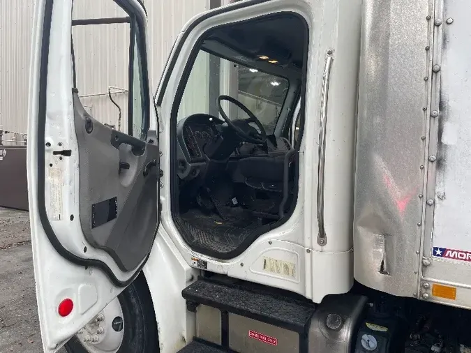 2014 Freightliner M2