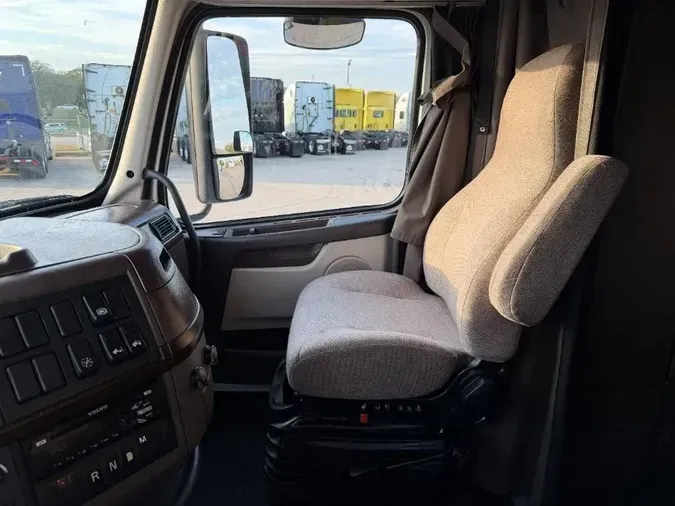 2017 Volvo VNL64T760ff2599f56a7302835dfc94313024019d