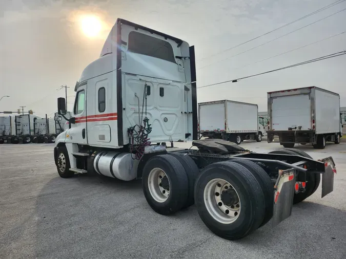 2017 FREIGHTLINER/MERCEDES CASCADIA 125