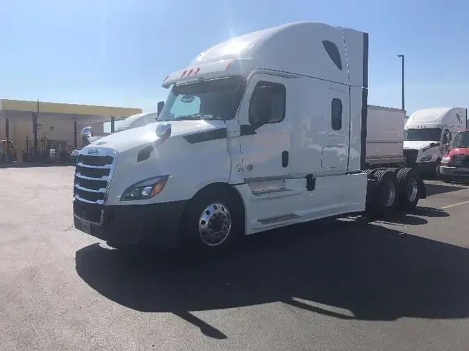 2020 Freightliner T12664ST