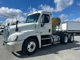 2017 FREIGHTLINER/MERCEDES CASCADIA 125