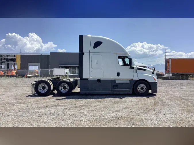 2022 Freightliner Cascadia