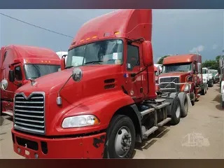 2012 MACK PINNACLE CXU613