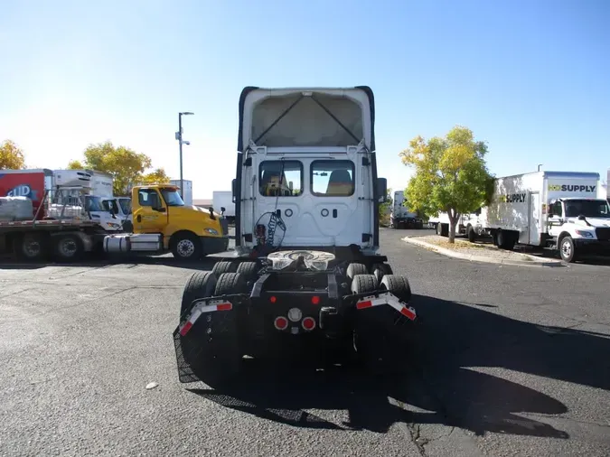 2018 FREIGHTLINER/MERCEDES CASCADIA 125