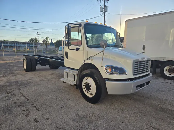 2019 FREIGHTLINER/MERCEDES M2 106