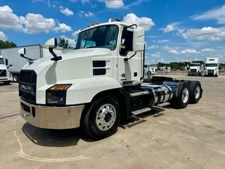 2022 MACK AN64T