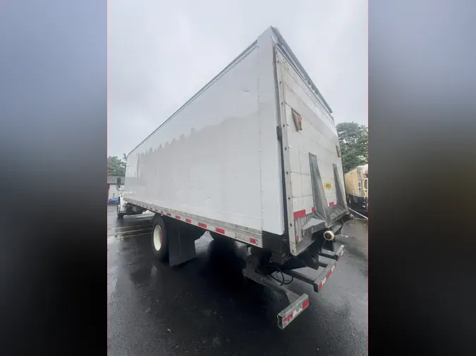 2018 FREIGHTLINER M2 106