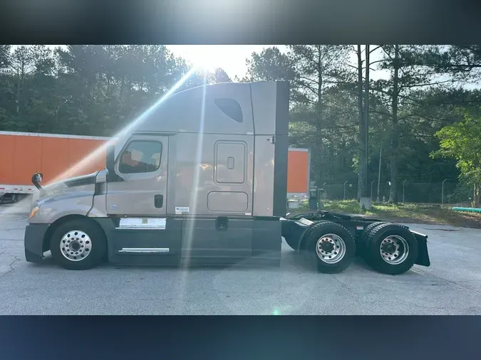 2021 Freightliner Cascadia