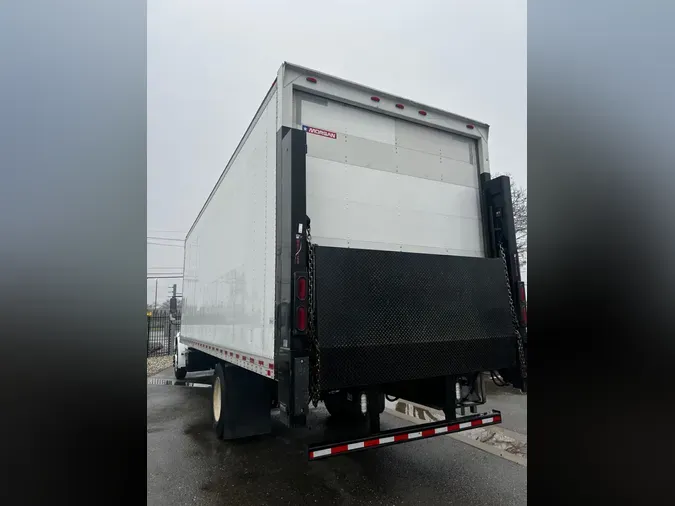 2018 FREIGHTLINER/MERCEDES M2 106