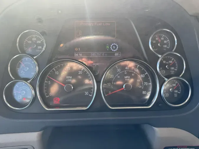 2022 Peterbilt 579