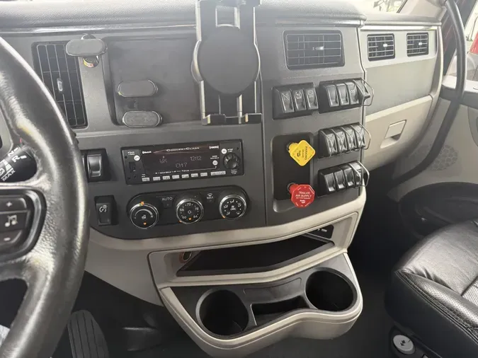 2023 Peterbilt 579