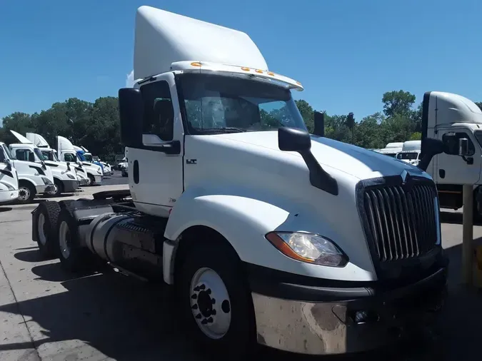 2019 NAVISTAR INTERNATIONAL LT625 DAYCAB T/A