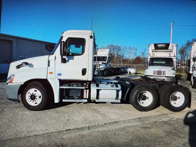 2013 FREIGHTLINER/MERCEDES CASCADIA 125ff41c6d263733b4133d528c1feb05fd9