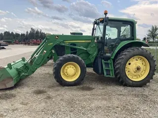 2011 John Deere 7130