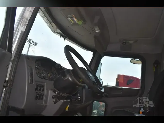 2017 PETERBILT 337
