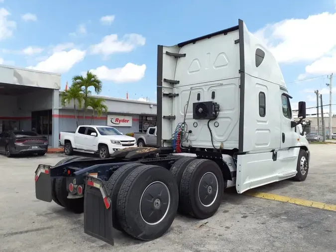 2019 FREIGHTLINER CASCADIA 125
