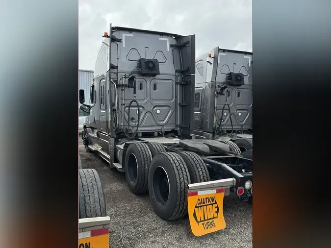 2024 FREIGHTLINER Cascadia 126