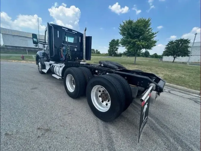 2020 Kenworth T880