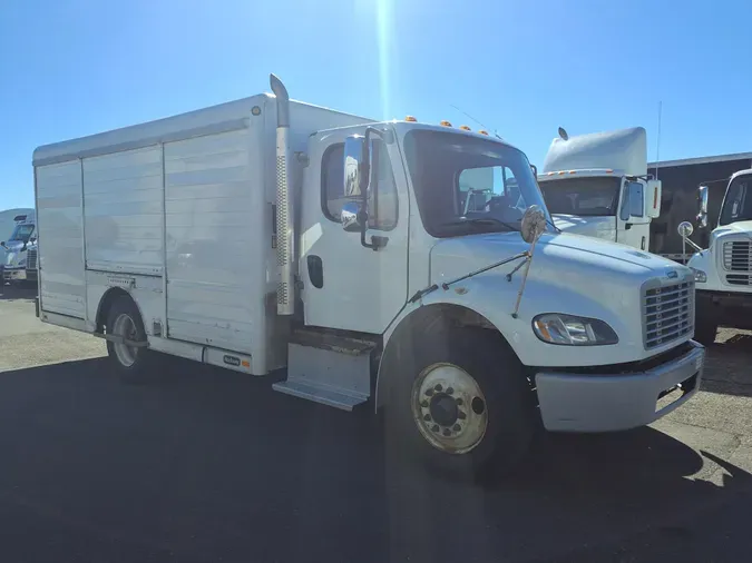 2017 FREIGHTLINER/MERCEDES M2 106