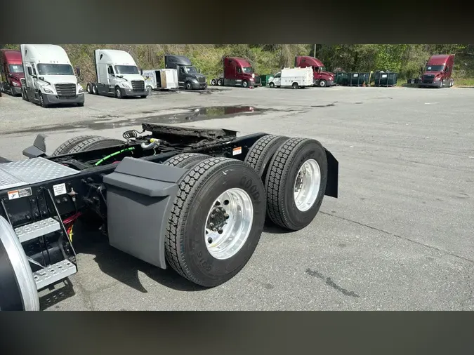 2020 Freightliner Cascadia 126ff4d64e9632071bd1a431cc832fb87be