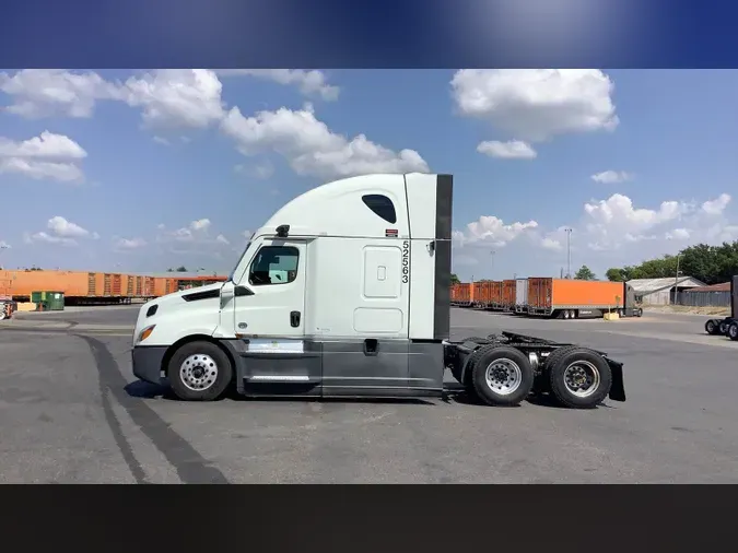 2022 Freightliner Cascadia 126ff4f04d42147a75850a473ff6574a9d7