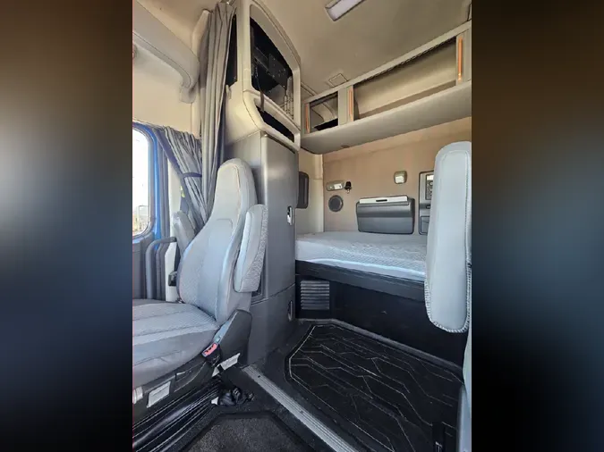 2023 VOLVO VNL64T740ff55abaa7c7102a820fb233d81f39aec