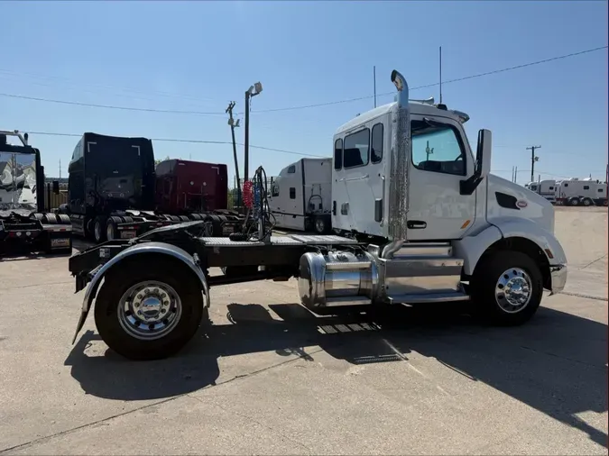 2017 Peterbilt 579