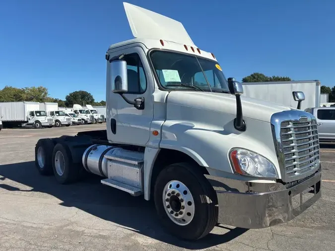 2020 FREIGHTLINER/MERCEDES CASCADIA 125