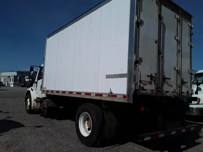 2017 FREIGHTLINER M2 106